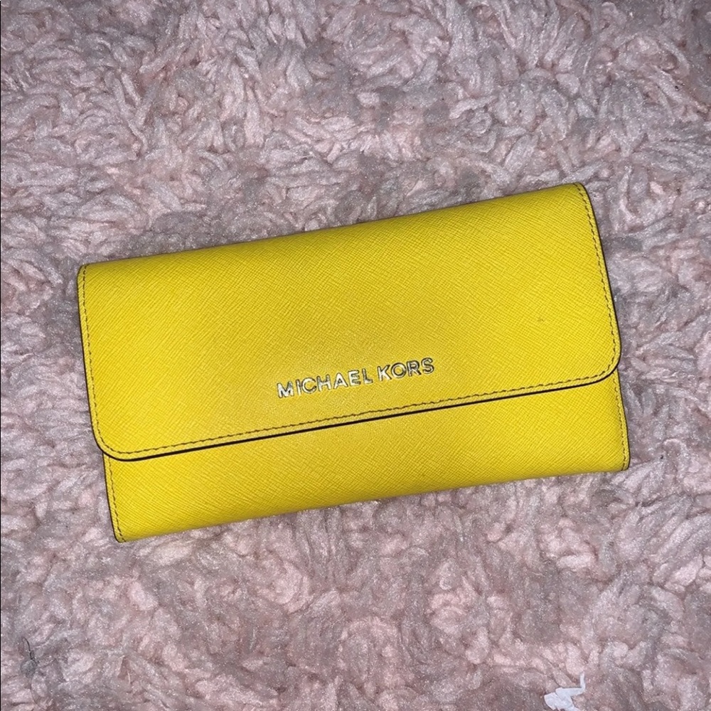 Michael Kors Trifold Wallet
